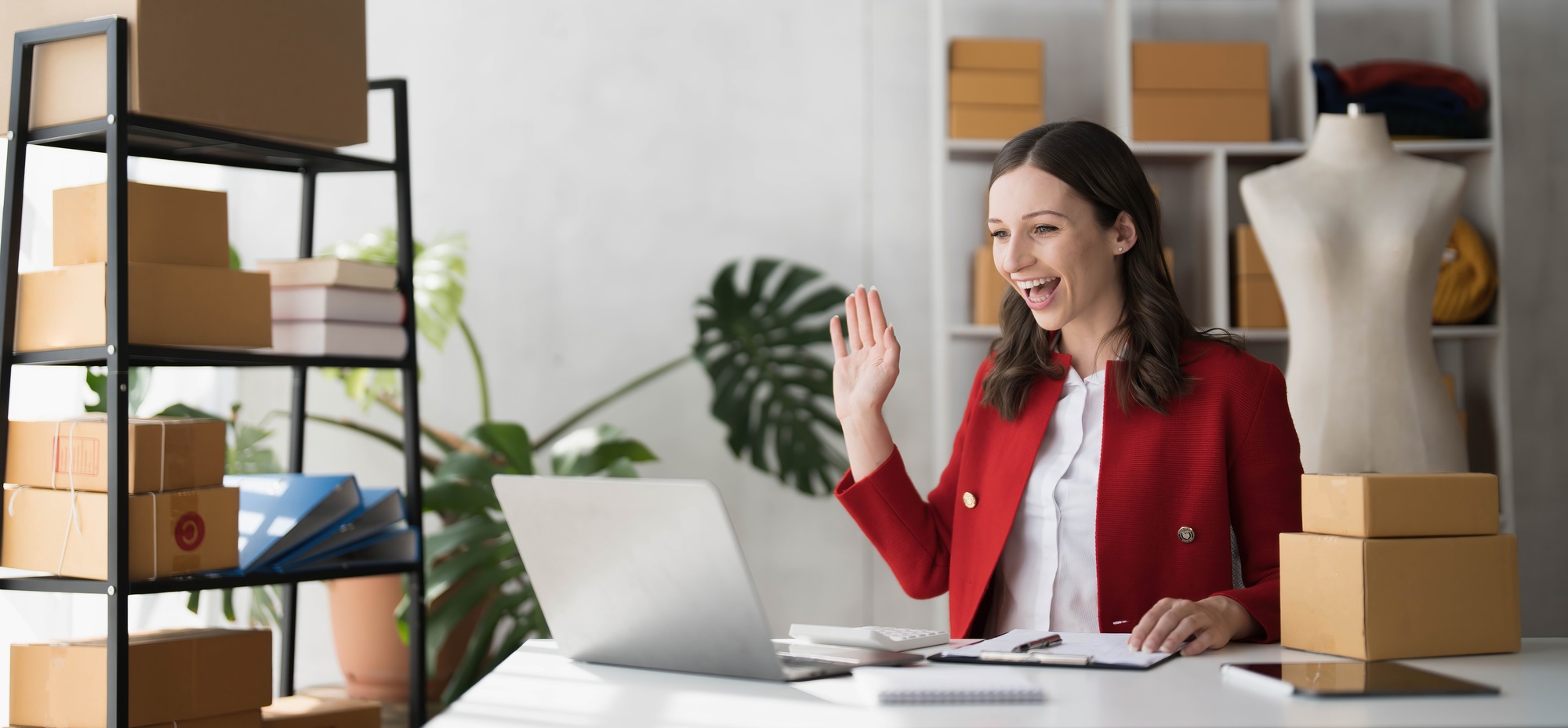 Read more about the article Competitor Media Tracking: Staying 1 Step Ahead in PR